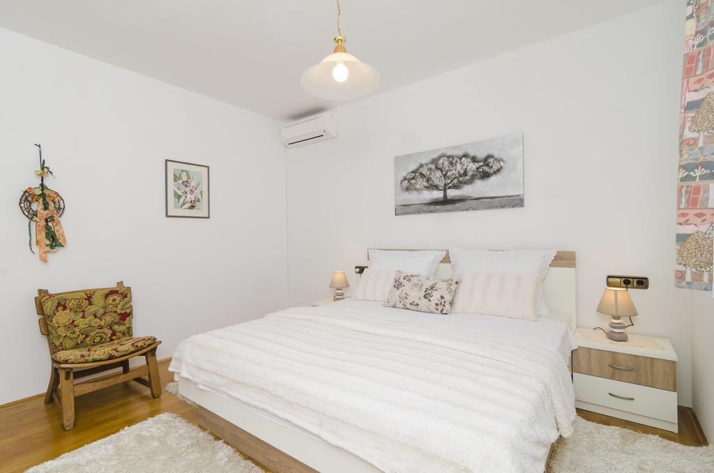 Apartment Nadine Okuklje Εξωτερικό φωτογραφία