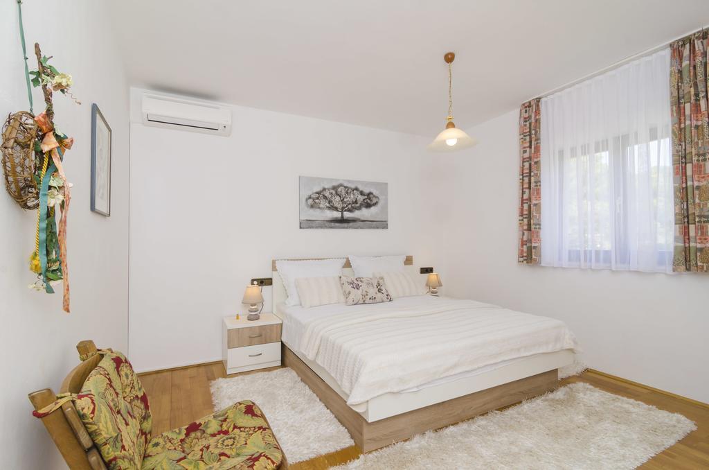 Apartment Nadine Okuklje Εξωτερικό φωτογραφία